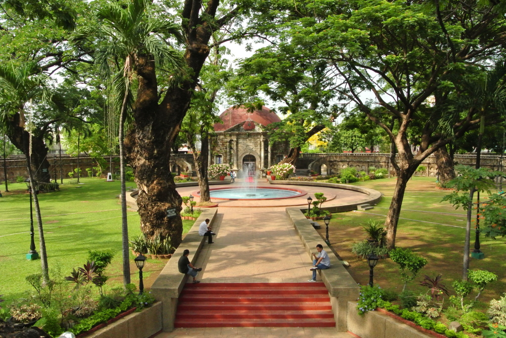 View_from_the_pathway_at_Paco_Park