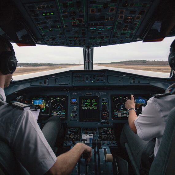 Understanding What It Means to Become a First Officer Pilot ...